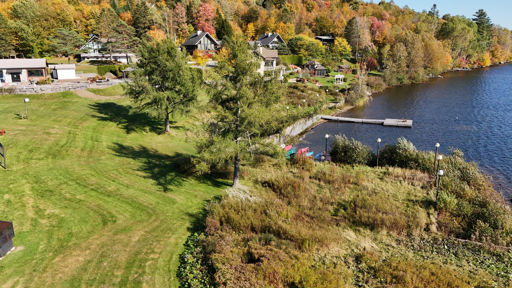 Restauration de la rive : Manoir du Lac-Delage